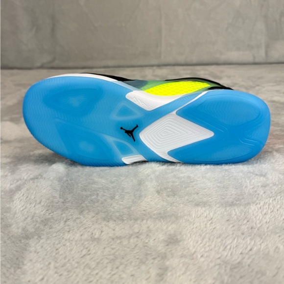 Nike WMMNS Jordan Heir PF Black Crimson Tint FZ2473-018 Women's Size 11 - Picture 6 of 9